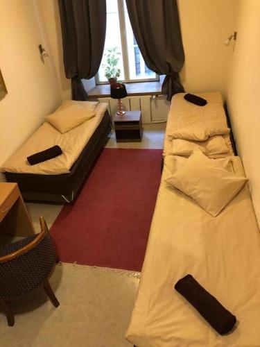 room detail thumbnail 1