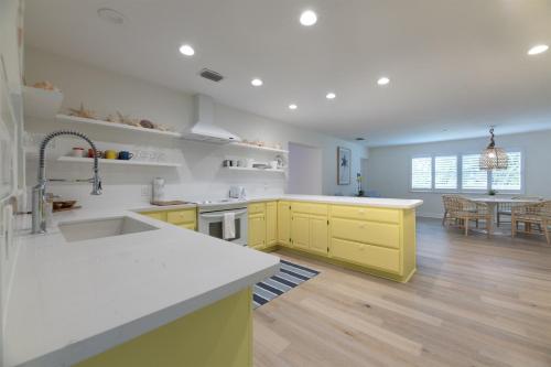 Sunset Serenity Retreat in West Palm Beach, USA