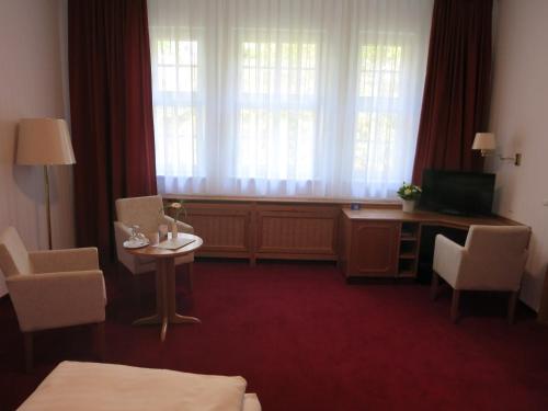 Double Room image 10