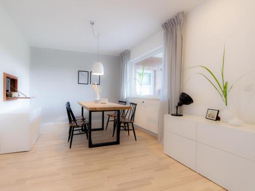 Großzügige Ferienwohnung mit Garten direkt im Grünen – khách sạn tại Westerdeichstrich