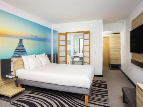 Hotel Novotel Brussels Off Grand Place, Брюссель (фото 2)