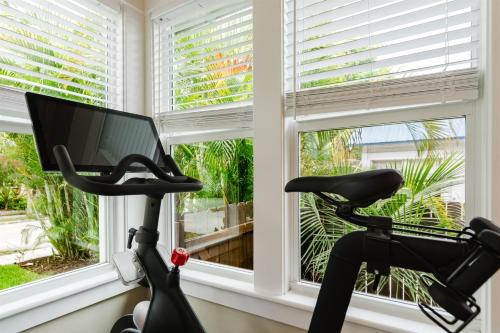 The Penn House + Guest House & Saltwater Pool Flam in West Palm Beach, USA