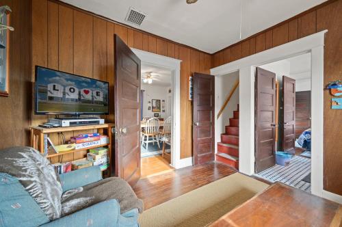 Breezy Corner - main image
