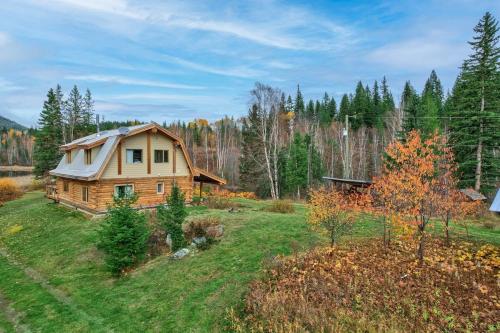 Viesnīcas āriene, Cabin on Private 8-acre Lake in Litlforta (BC)