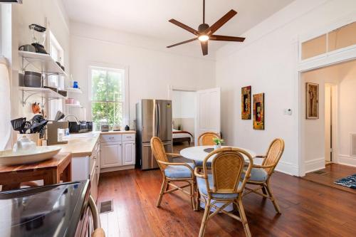Stylish Historic Home 5 Min Walk to Downtown in Georgia Avenue (AL)