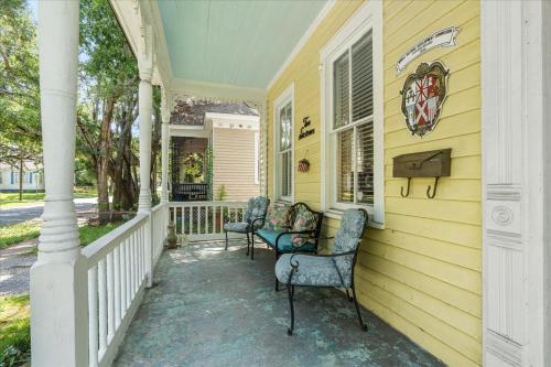 Viesnīcas āriene, Stylish Historic Home 5 Min Walk to Downtown in Georgia Avenue (AL)