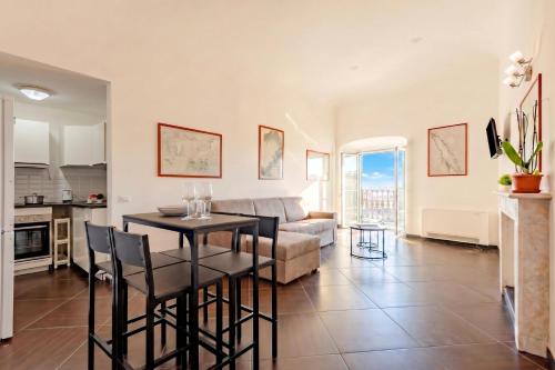 Sea View Apartment Next To Acquarium - Happy Rentals, Gênes