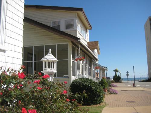 Cutty Sark Efficiencies and Historic Cottage's in Virginia Beach, USA