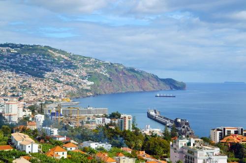  Panoramic Apartment in Funchal
