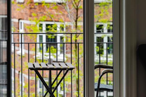 Central Apt at Enghave Plads w 2 Balconies - image 13