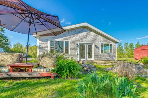 Walk to Beaches & Trails: Waterfront Maine Escape!