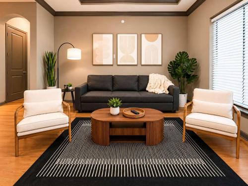 Downtown Tulsa Apartment Near Arts District Pool – khách sạn tại Khac