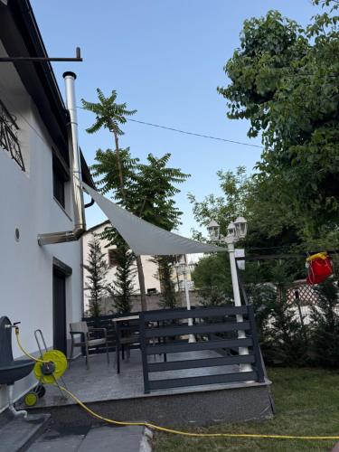 Villa ADUSHI Nashec in พริซเซ่น
