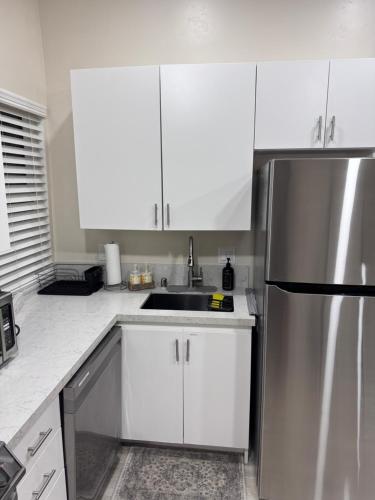 Private Studio, Near DT & Cal Expo, Free Parking in Woodlake