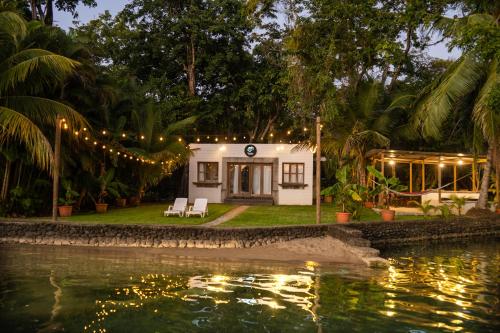 Casa Caribe Hotel in Rio Dulce
