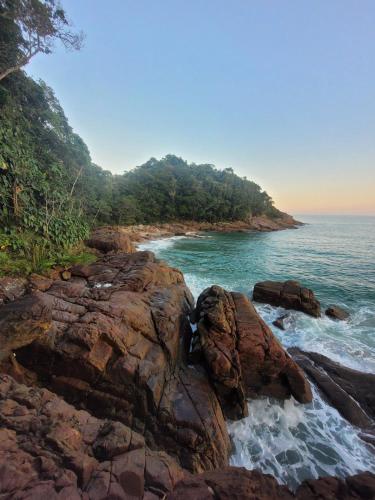 Hospedagem - Studio em Camburi das Pedras - poucos passos da praia in Picinguaba (Sao Paulo)