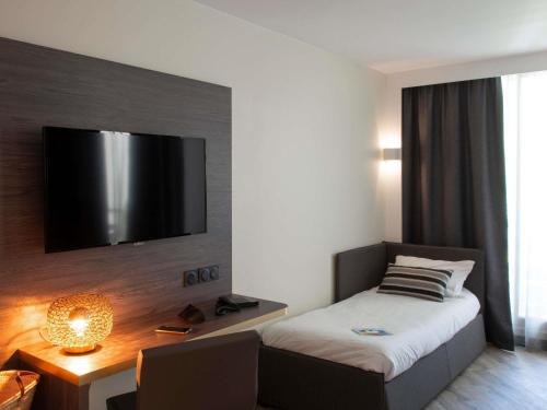 Sleeps 4