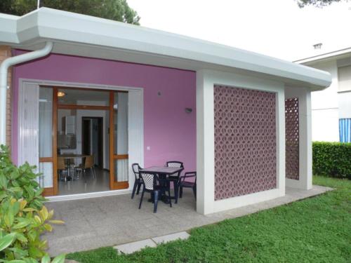 Holiday home with parking and garden in Bibione