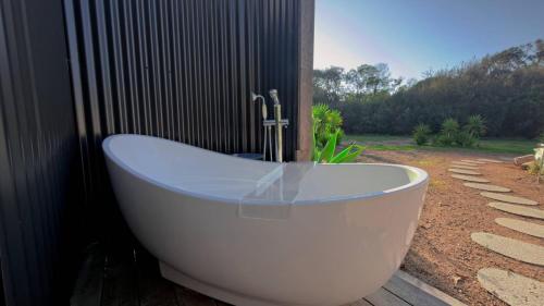 Shipwrecked Oasis Ocean Bay Getaway PL in Fingal