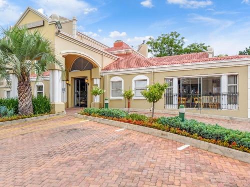 Vista exterior, Mercure Johannesburg Midrand Hotel in Midrand
