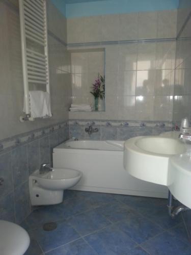 Hotel Louisiana - image 14