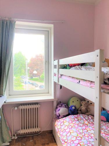 Cozy and Spacious 2BR in Meilahti, Near City Center & Nature in Meilahti
