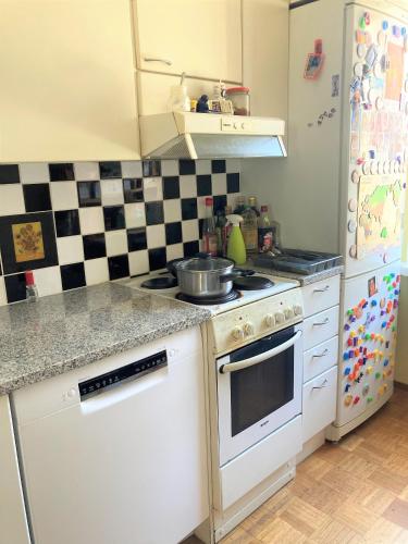 Cozy and Spacious 2BR in Meilahti, Near City Center & Nature in Meilahti