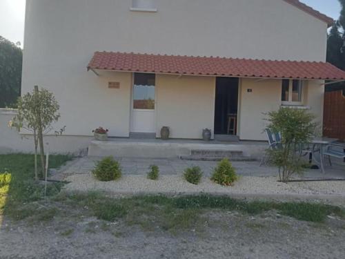Gîte 4 pers. à Razines avec Parking et Wifi - FR-1-381-647 (Gite 4 pers. a Razines avec Parking et Wifi - FR-1-381-647) in Razines