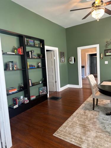 Verbena Cottage in Morris (IL)