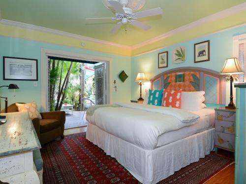 Pineapple Point Guesthouse & Resort - Gay Mens Resort in Fort Lauderdale, USA