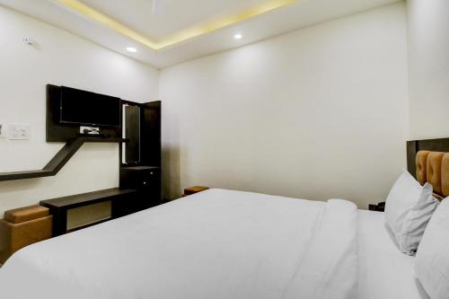 Super Hotel O Bonsai – khách sạn tại Danish Kunj