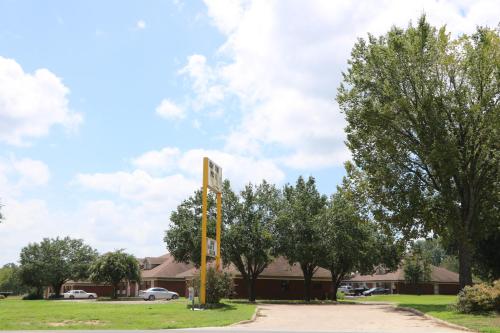 Bent Tree Motel 2
