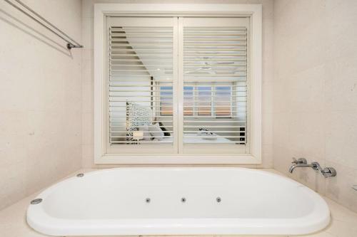 The Pool Resort Kingscliff - Holiday Management Co. in Kingscliff