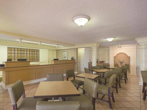 La Quinta Inn by Wyndham San Diego Chula Vista - image 37