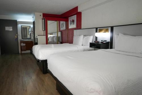 Clarion Hotel Broken Arrow - Tulsa - image 40