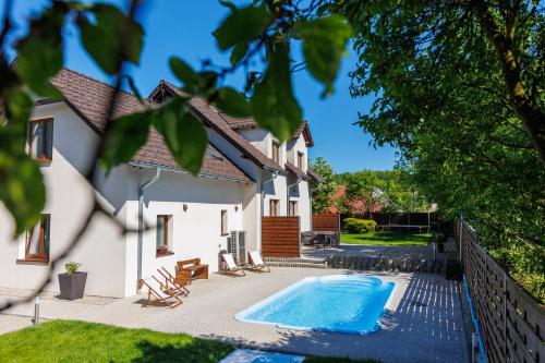 #1 Apartament Sosnówka B2 z basenem i strefą SPA (#1 Apartament Sosnowka B2 z basenem i strefa SPA) in Sosnowka