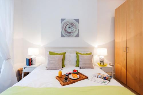 Dream South Kensington Apartment - image 12