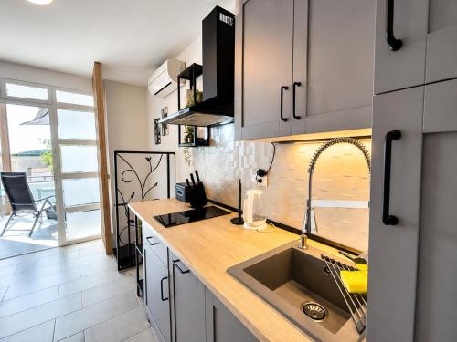 Renovated Apartments Skorin in Rogoznica