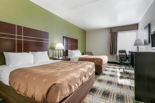 Quality Inn - image 24