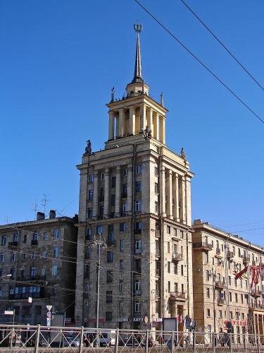 Dom So Shpilem Apartments