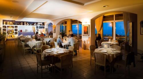 ห้องอาหาร, Hotel & SPA Riviera Castelsardo in กาสเทลซาร์โด