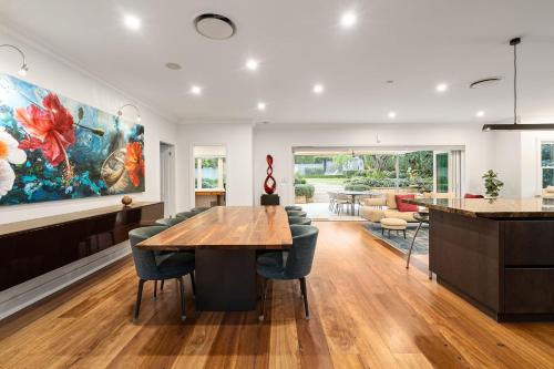 Wahroonga House in Hunters Hill