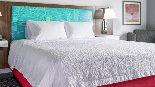 Hampton Inn by Hilton Kailua-Kona Bay – Kailua-Kona, HI