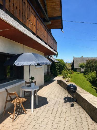 Gîtes des Petites Roches - Appartements indépendants Pravouta & Rocheplane (Gites des Petites Roches - Appartements independants Pravouta & Rocheplane) in Saint-Hilaire (Rhone-Alpes)