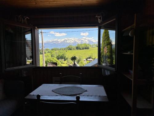 Gîtes des Petites Roches - Appartements indépendants Pravouta & Rocheplane (Gites des Petites Roches - Appartements independants Pravouta & Rocheplane) in Saint-Hilaire (Rhone-Alpes)