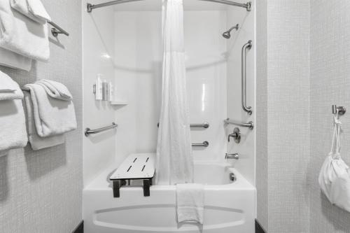 Hampton Inn Salem - image 18
