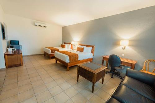 Comfort Inn Tampico Room Type - Double Room with Two Double Beds - Non-Smoking