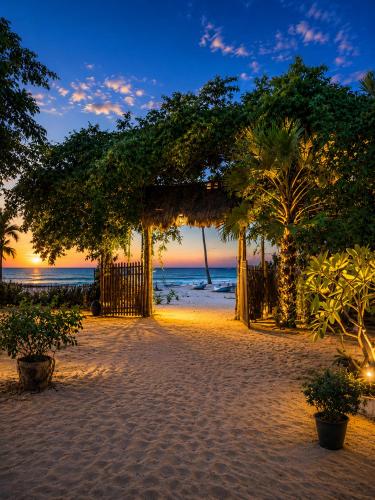 Notti MARE Kite Beach Resort & Restaurent in Kalpitiya