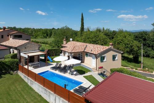 Villa Mathilda by Briskva in Jakačići