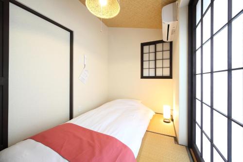 Three-Bedroom Japanese-Style Townhouse image 6
